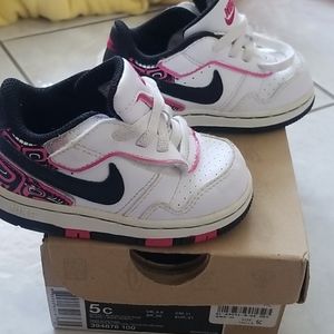 💕💕Nike shoes💕💕